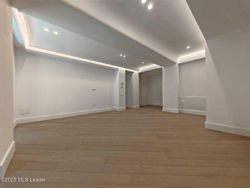 Cortina 126, locatie, apartament premium, finisaje de top langa padure