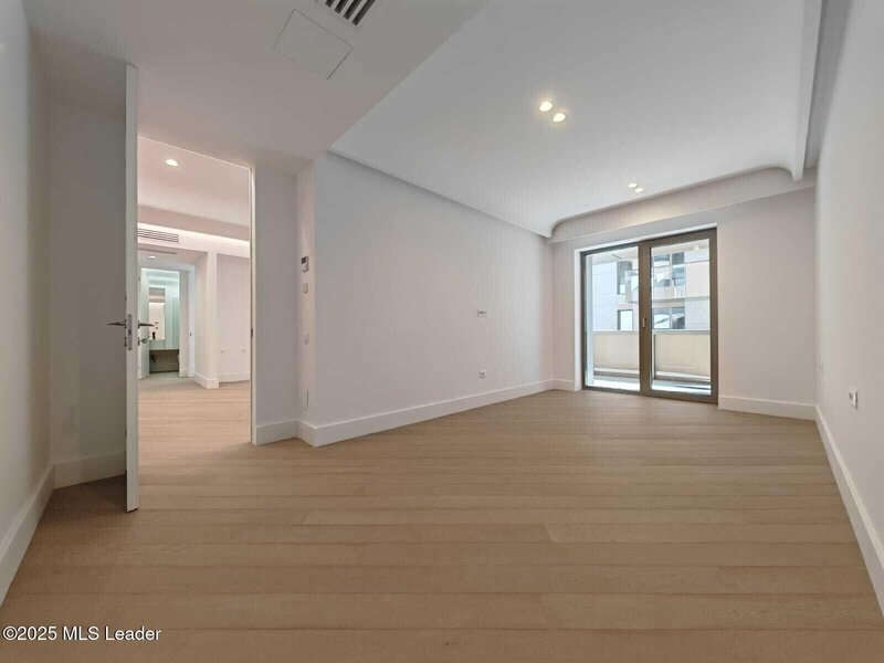 Cortina 126, locatie, apartament premium, finisaje de top langa padure