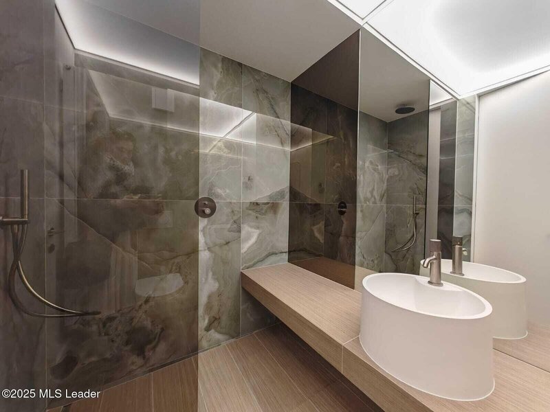 Cortina 126, locatie, apartament premium, finisaje de top langa padure